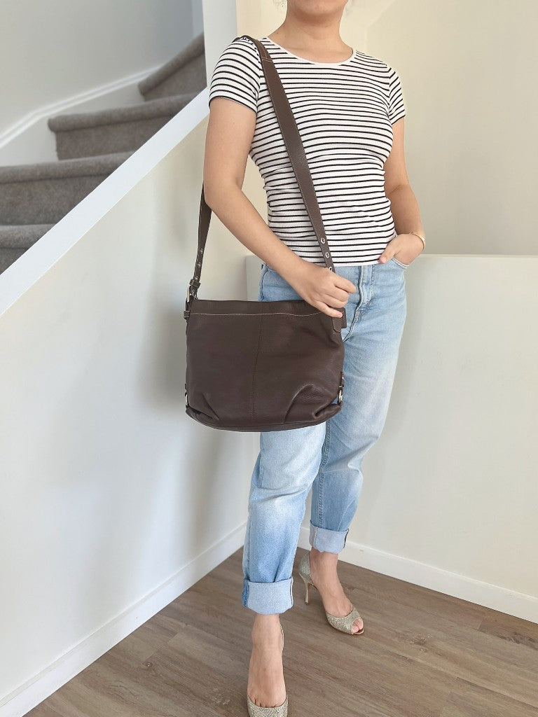 Coach Chocolate Leather Messenger Crossbody Shoulder Bag Excellent