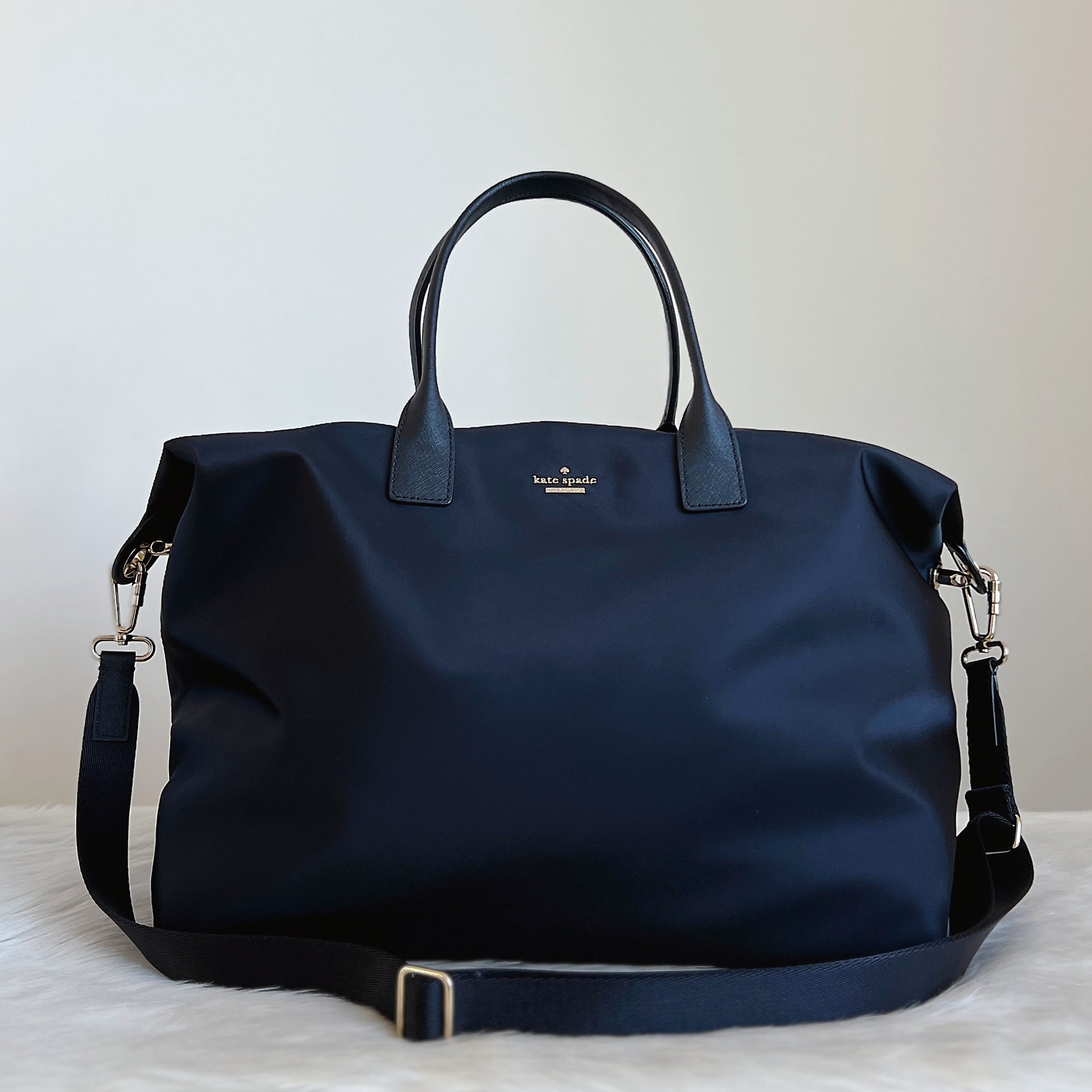 Kate Spade Black Front Logo Classic Carryall Large Travel Bag Like New