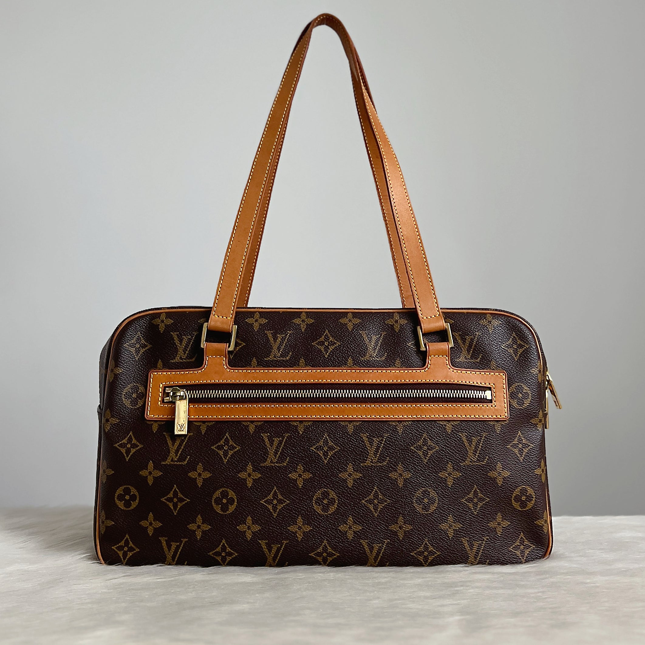 Louis Vuitton Signature Monogram Cite GM Shoulder Bag Excellent