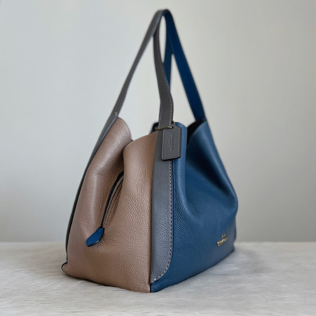 Coach Tri-tone Leather Triple Compartment Shoulder Bag Excellent