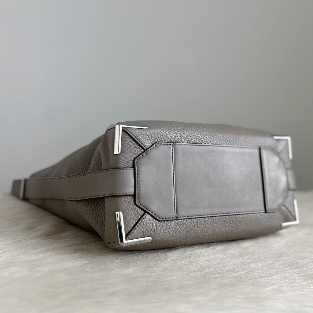 Alexander Wang Grey Leather Slouchy Bucket Shoulder Bag Excellent