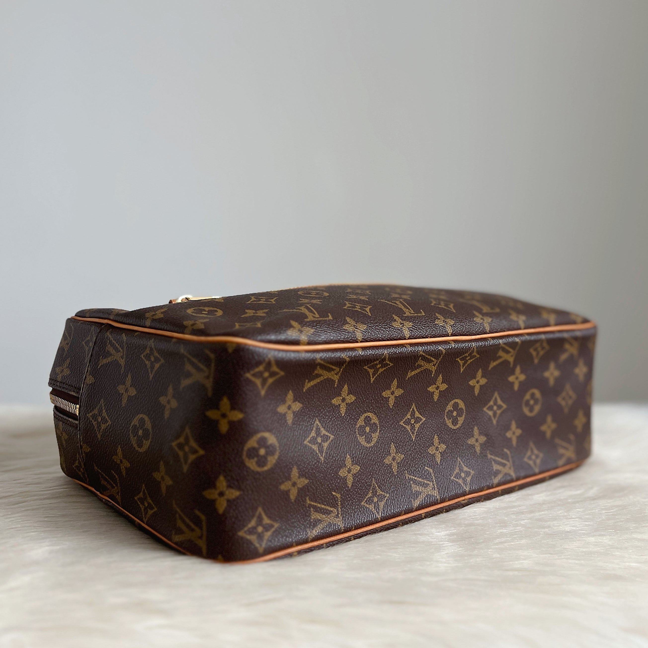 Louis Vuitton Signature Monogram Cite GM Shoulder Bag Excellent