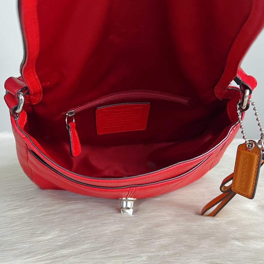 Coach Red Leather Turn Lock Flap Crossbody Shoulder Bag Excellent