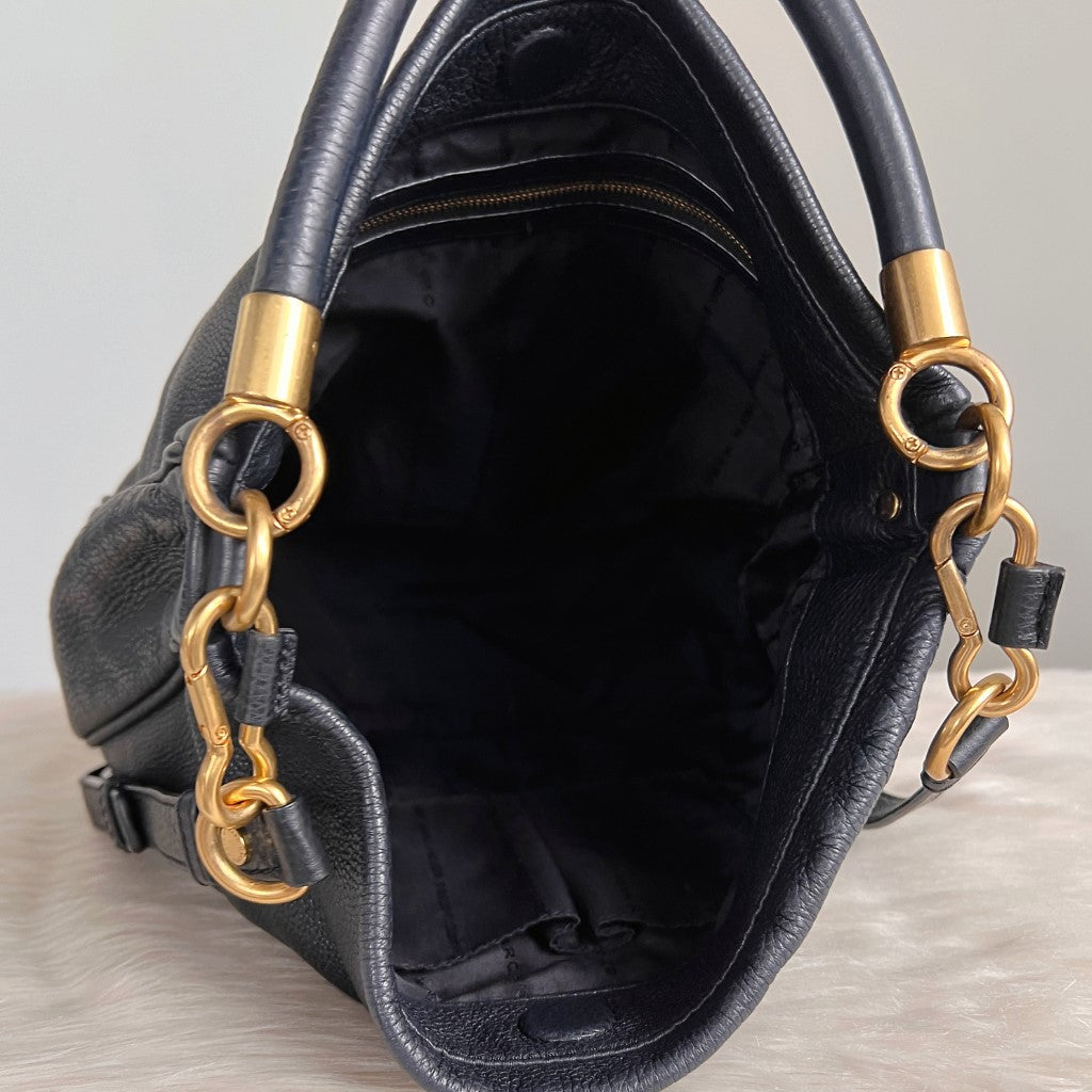 Marc Jacobs Black Leather Front Logo Slouchy 2 Way Shoulder Bag