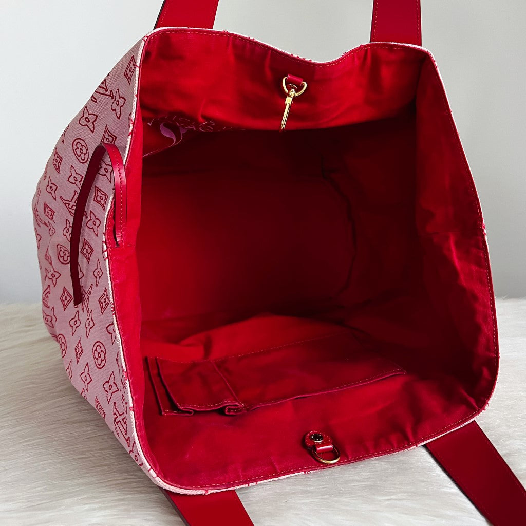 Louis Vuitton Limited Edition Fuchsia Monogram Large Carryall Shoulder Bag