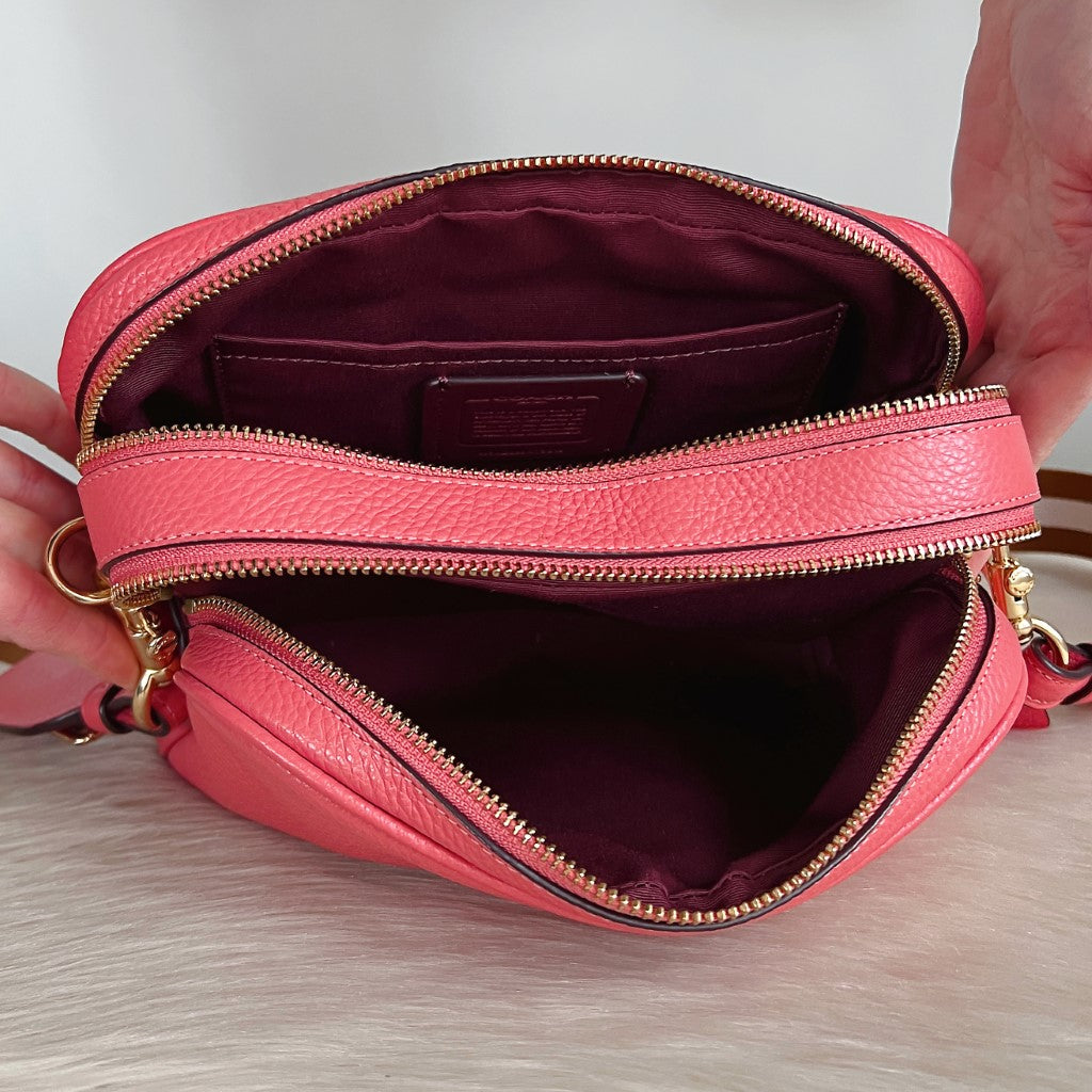 Coach Leather Embossed Logo Double Compartment Crossbody Shoulder Bag Like New