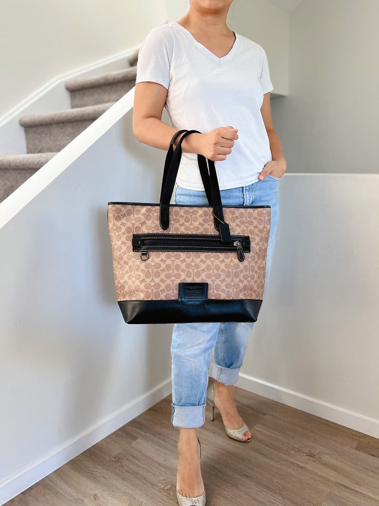 Coach Black Leather Monogram Large Unisex Carryall Shoulder Bag Excellent