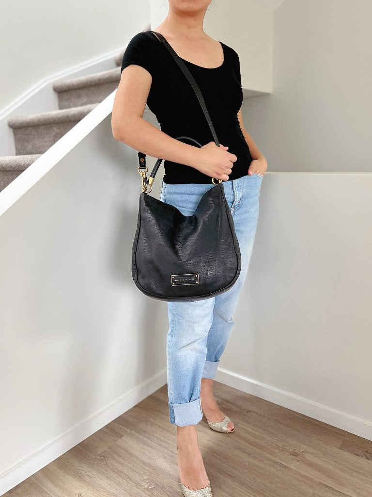Marc Jacobs Black Leather Front Logo Slouchy 2 Way Shoulder Bag