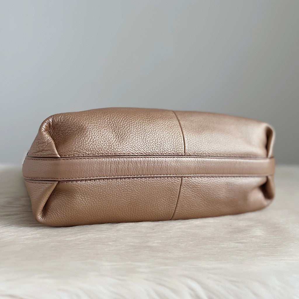 Coach Champagne Leather Side Detail Slouchy Carryall Shoulder Bag Excellent