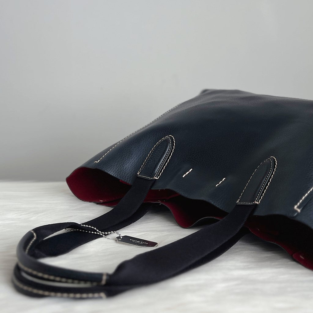 Coach Black Leather Front Logo Large Shoulder Bag Excellent