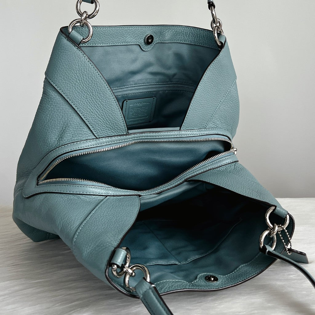 Coach Teal Leather Triple Compartment Career Shoulder Bag Like New