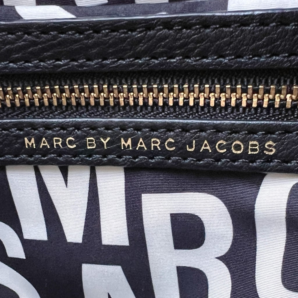 Marc Jacobs Black Leather Front Logo Zip Flap Crossbody Shoulder Bag Excellent