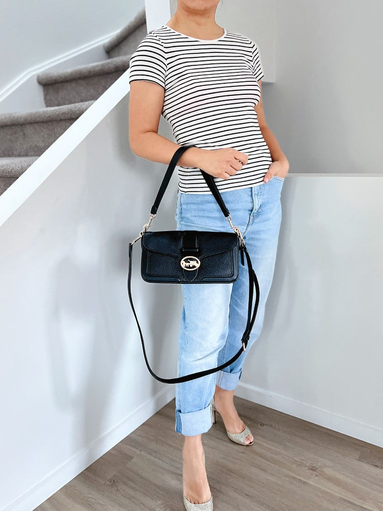 Coach Black Leather Front Buckle Double Compartment 2 Way Shoulder Bag Excellent