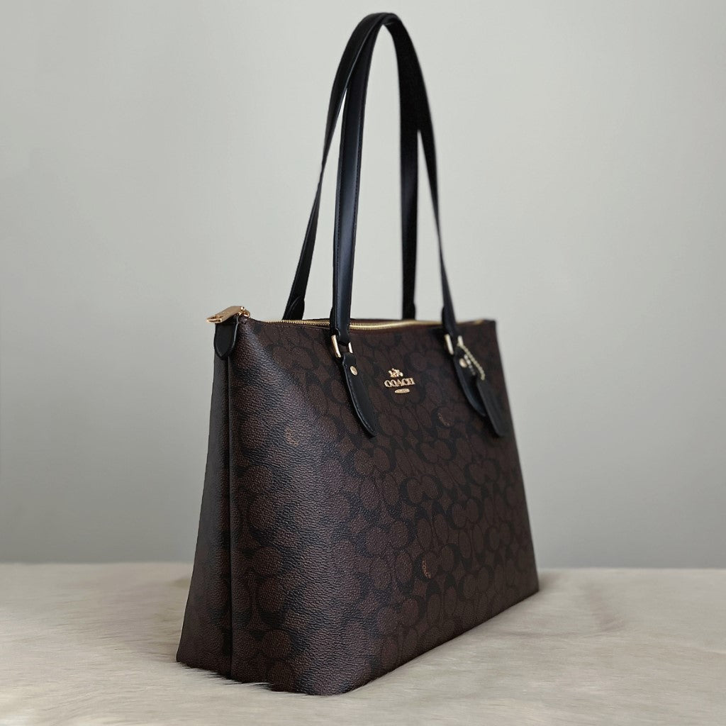 Coach Black Leather Monogram Career Large Shoulder Bag Like New
