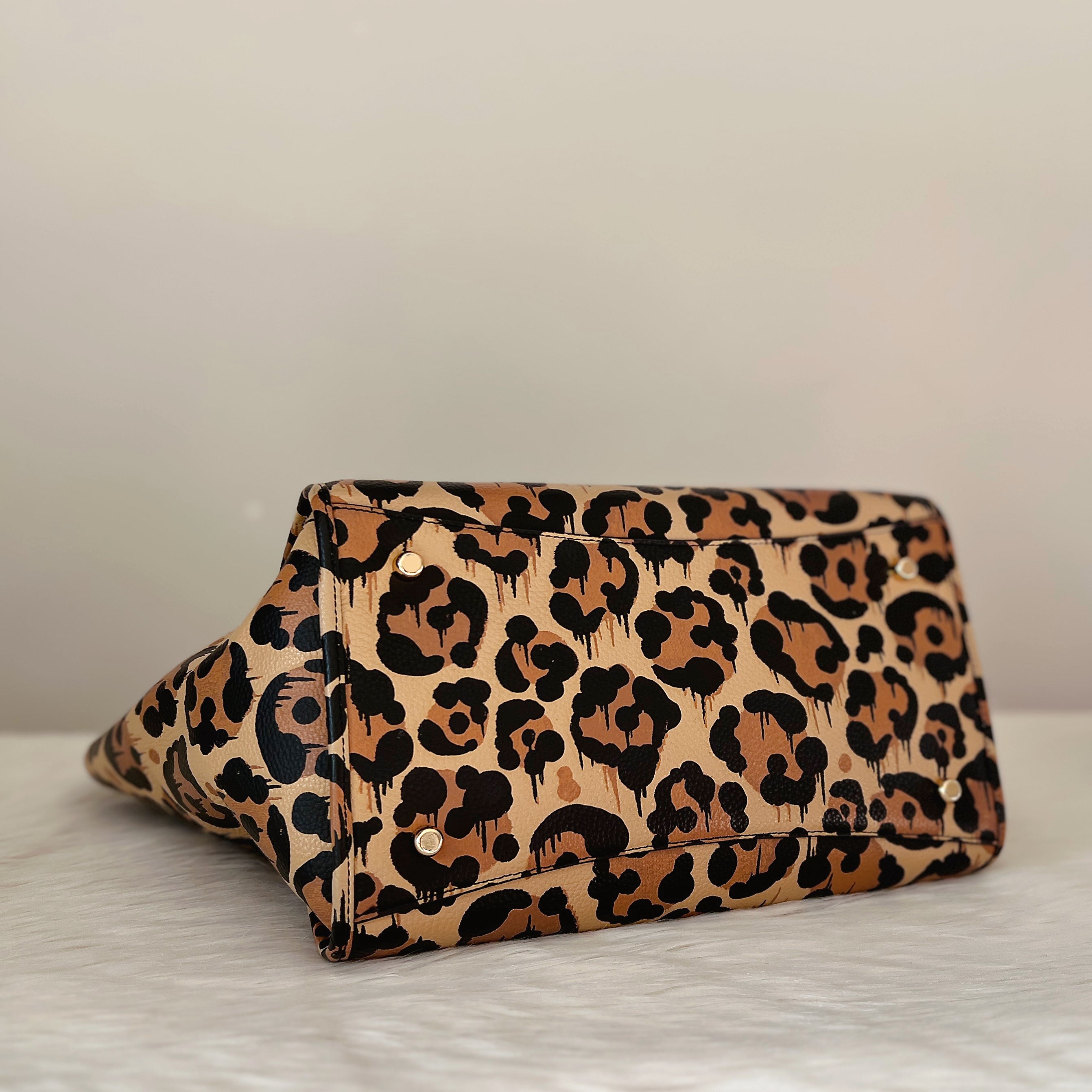Coach Black Leather Leopard Triple Compartment 2 Way Shoulder Bag Like New