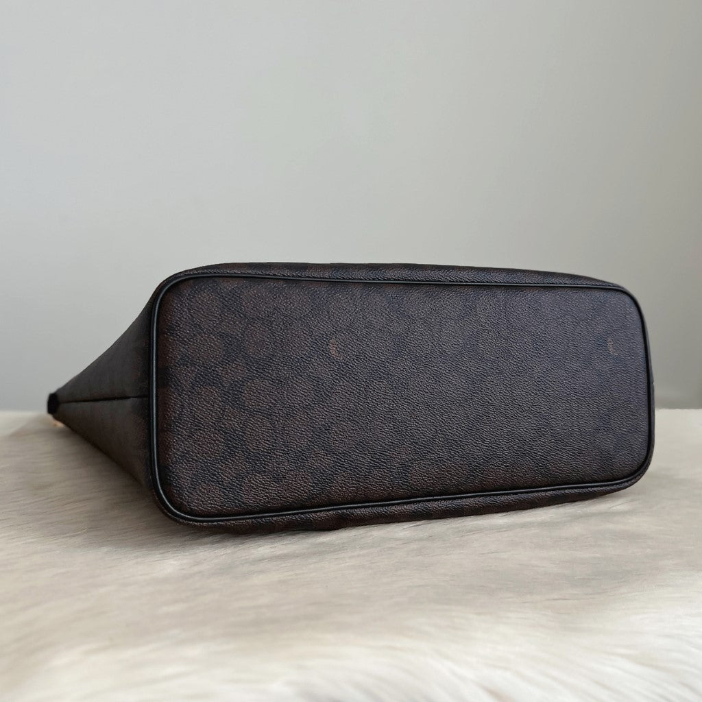 Coach Black Leather Monogram Career Large Shoulder Bag Like New
