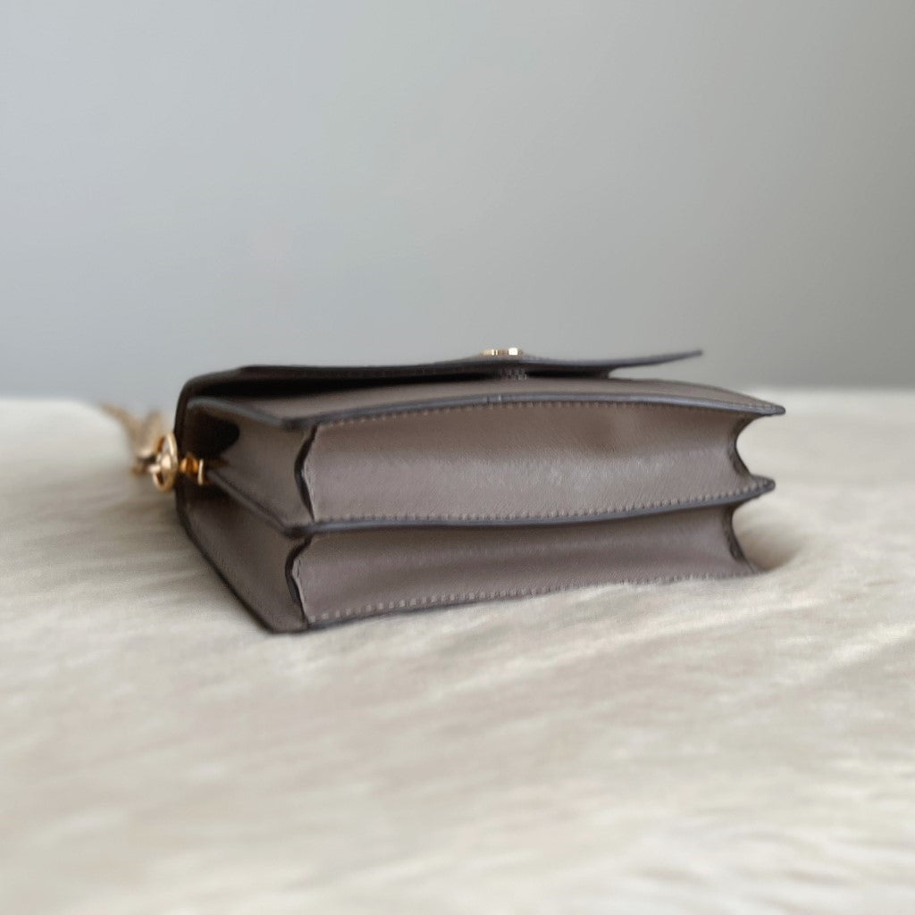Tory Burch Taupe Leather Front Logo Crossbody Shoulder Bag Like New