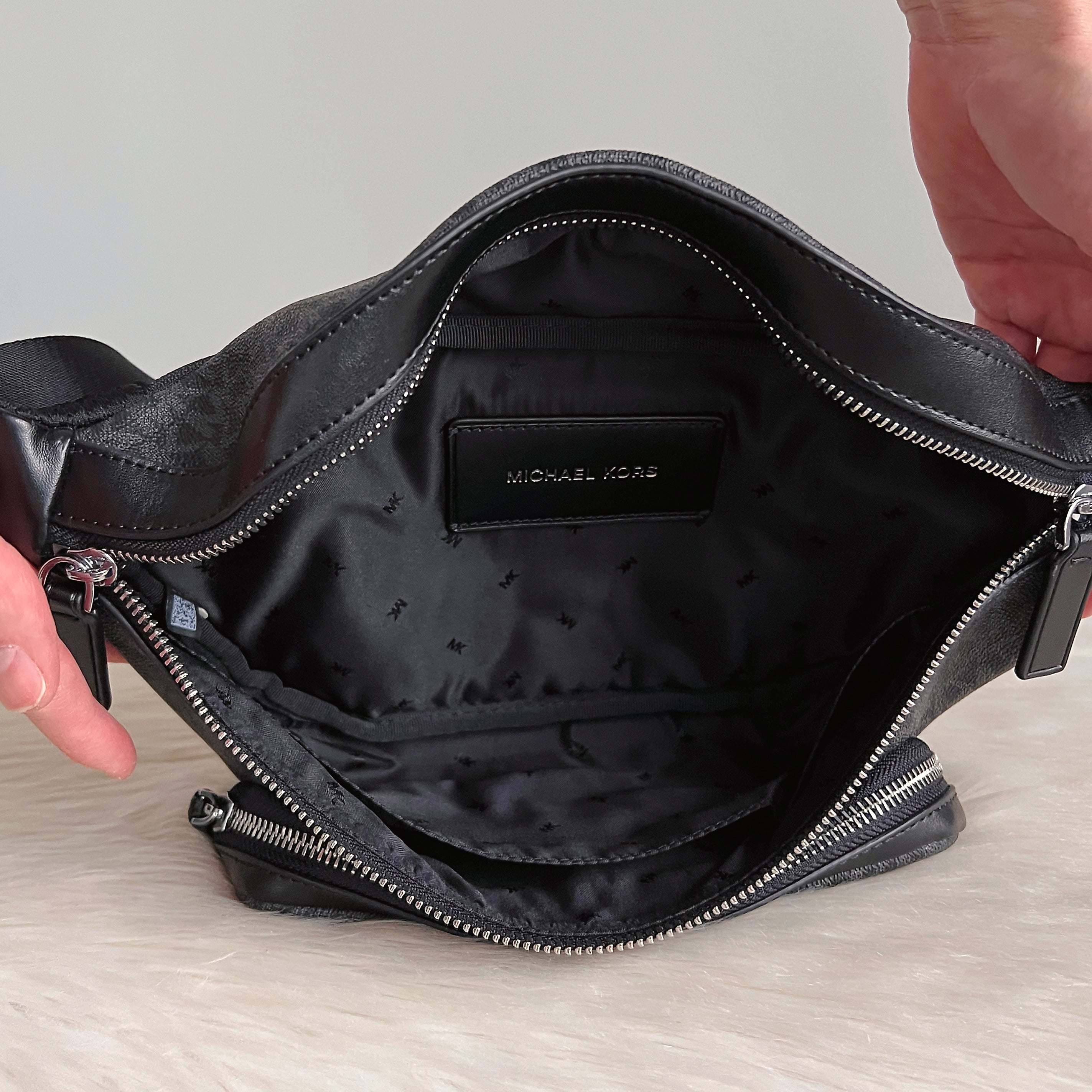 Michael Kors Black Leather Monogram Multi-Compartment Unisex Bum Bag Like New