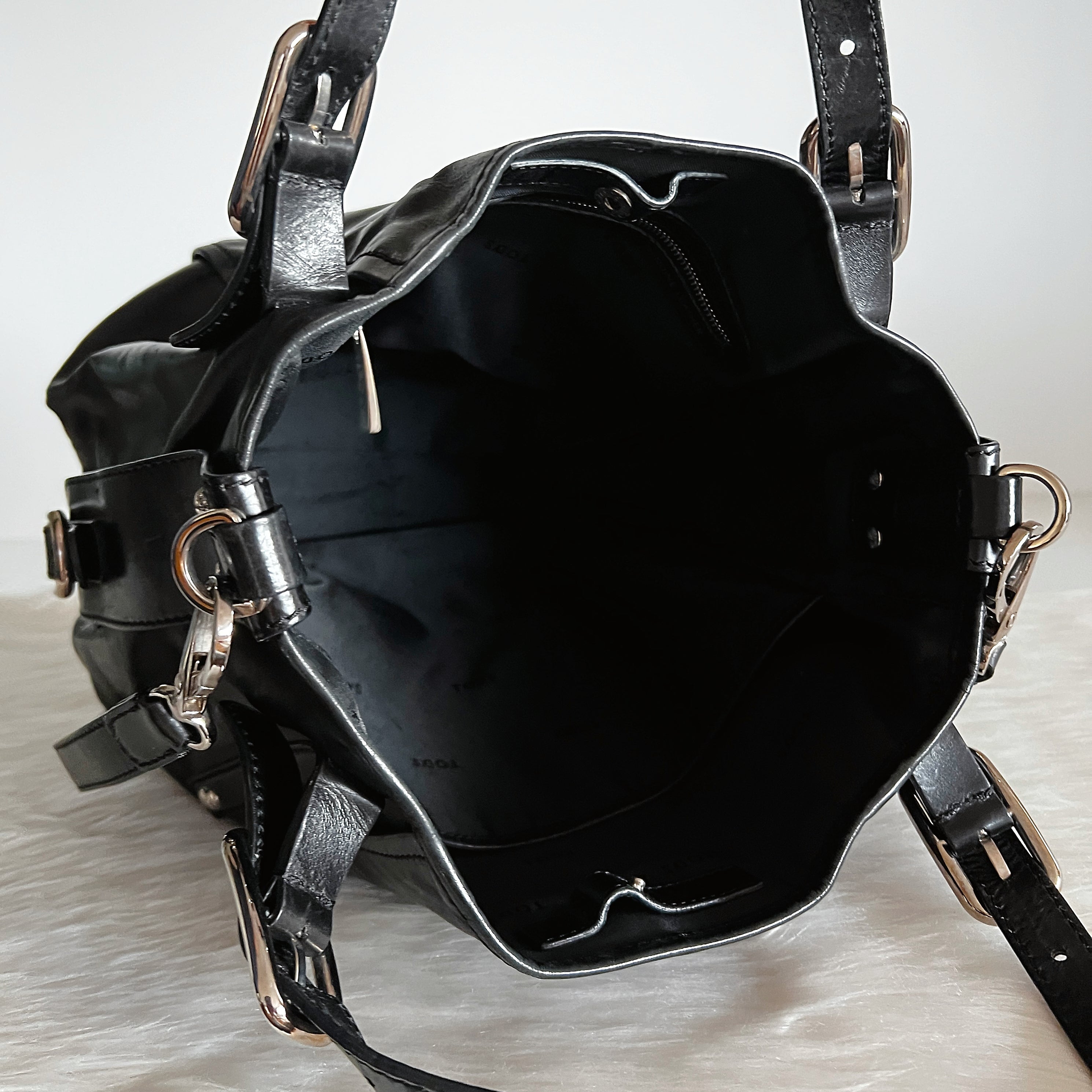 Tod's Black Leather Front Logo Side Buckle 2 Way Shoulder Bag Excellent