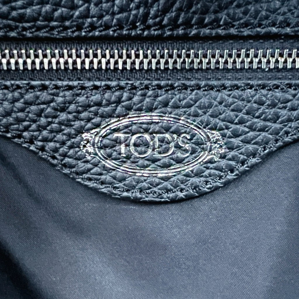 Tod's Black Leather Chain Detail Triple Compartment Shoulder Bag Like New