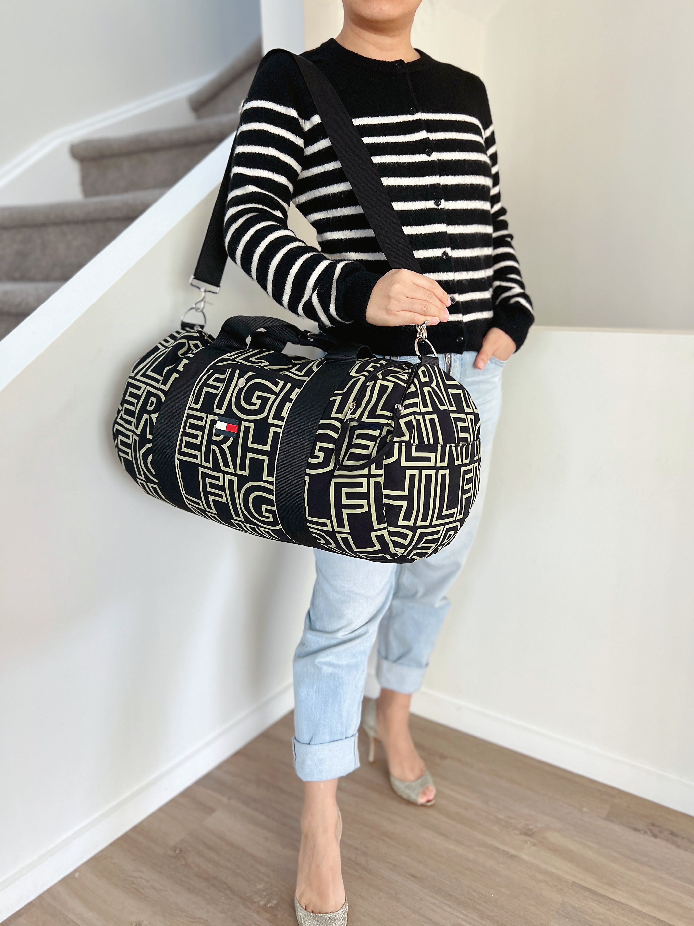 Tommy Hilfiger Patterned Canvas Keepall Large Travel Bag Excellent