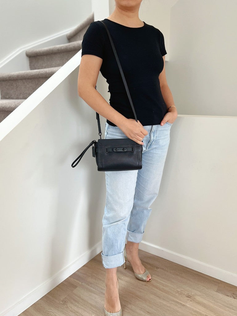 Coach Black Leather Double Turn Lock Crossbody Shoulder Bag Like New