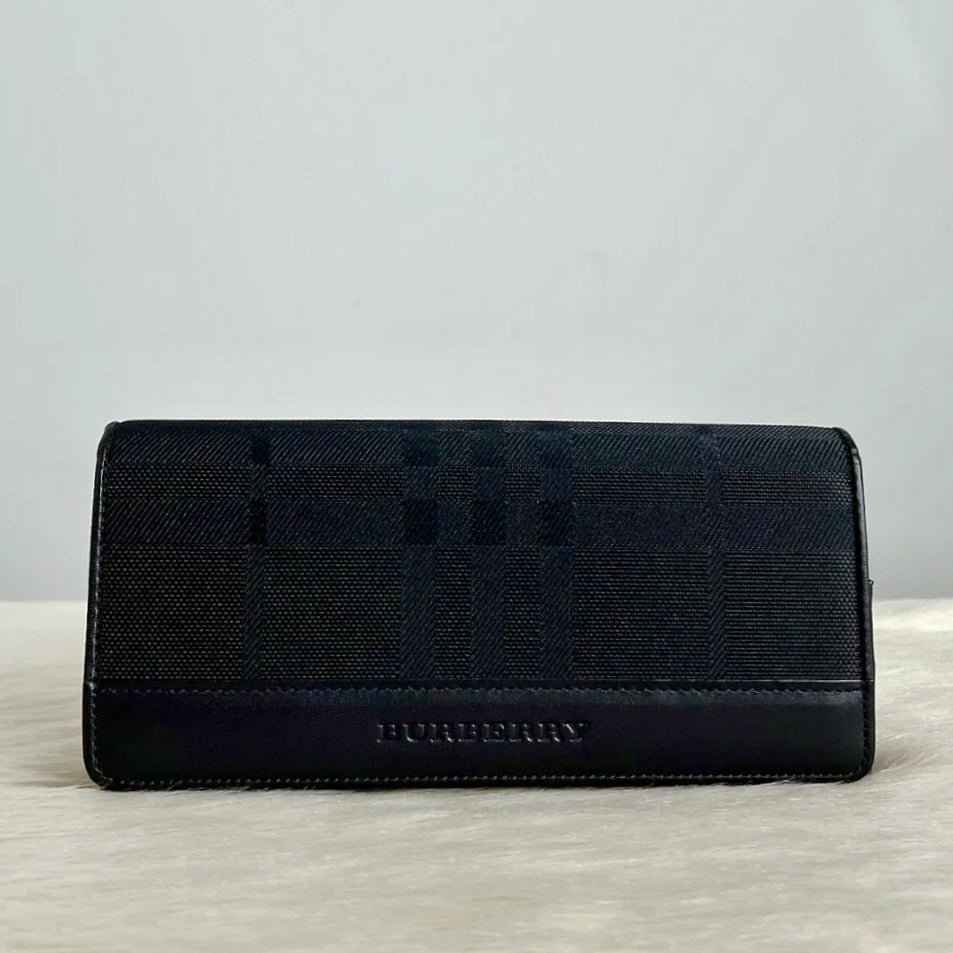 Burberry Black Leather Jacquard Classic Zipped Compartment Long Wallet Like New