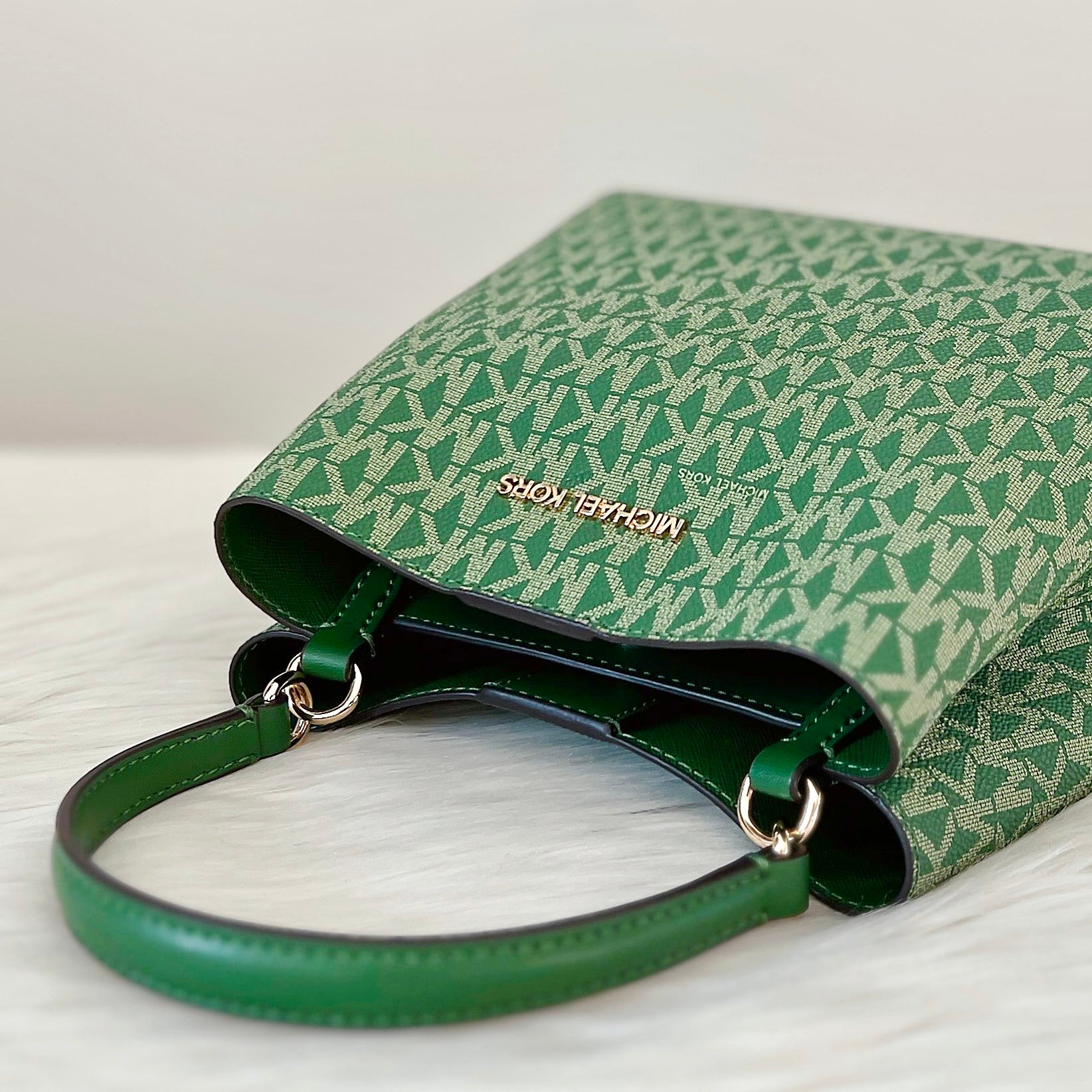 Michael Kors Green Leather Monogram Bucket 2 Way Shoulder Bag Like New