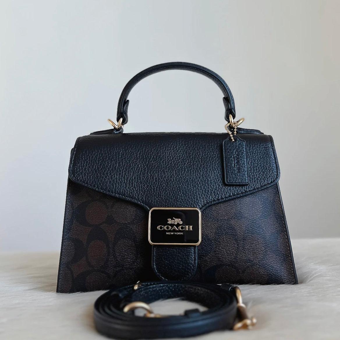 Coach Black Leather Monogram Buckle Detail 2 Way Shoulder Bag Like New