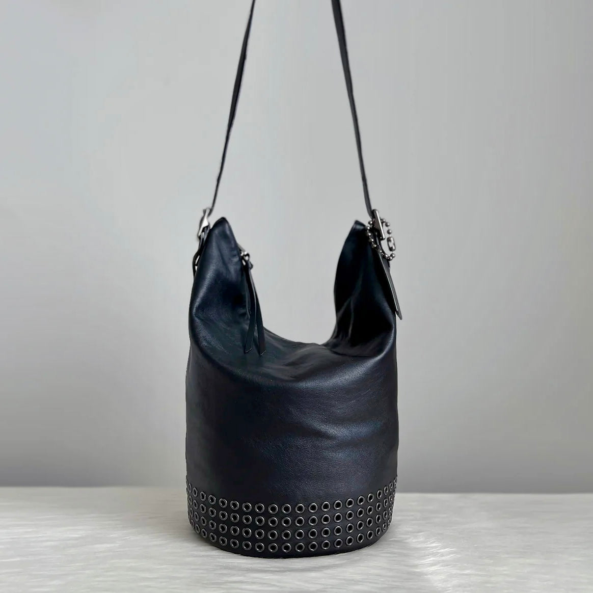 Coach Black Leather Slouchy Bucket Crossbody Shoulder Bag Excellent