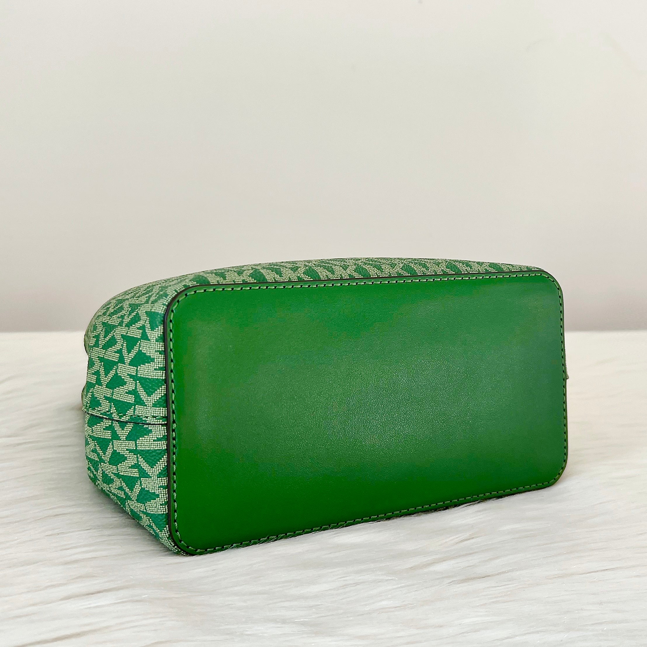 Michael Kors Green Leather Monogram Bucket 2 Way Shoulder Bag Like New