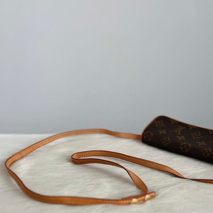 Louis Vuitton Signature Monogram Pochette Twin PM Mini Shoulder Bag