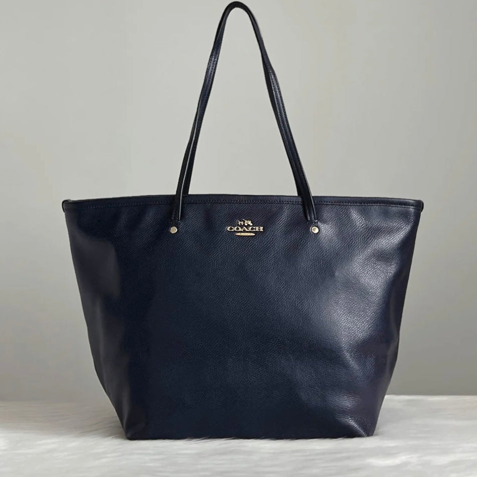 Coach Navy Leather Front Logo Carryall Shoulder Bag Excellent