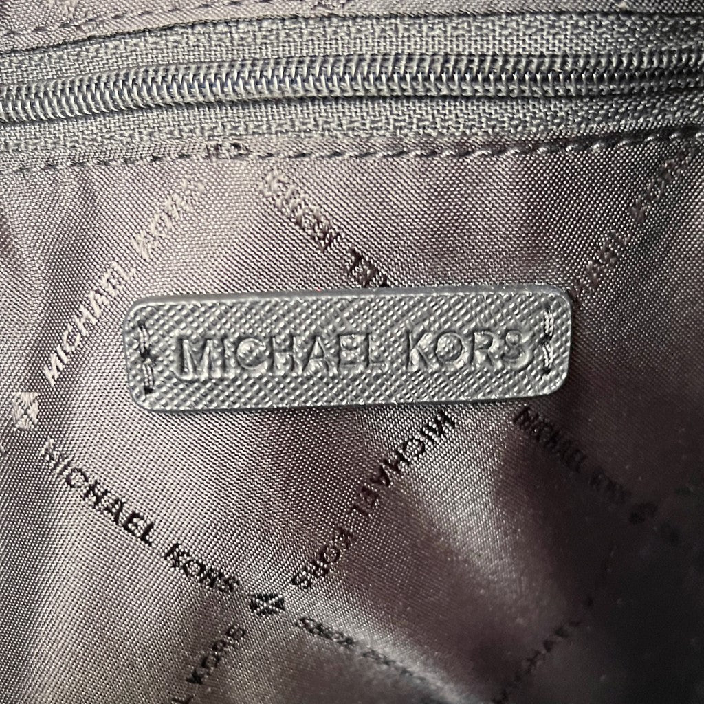 Michael Kors Black Leather Front Logo Chain Detail Crossbody Shoulder Bag Like New