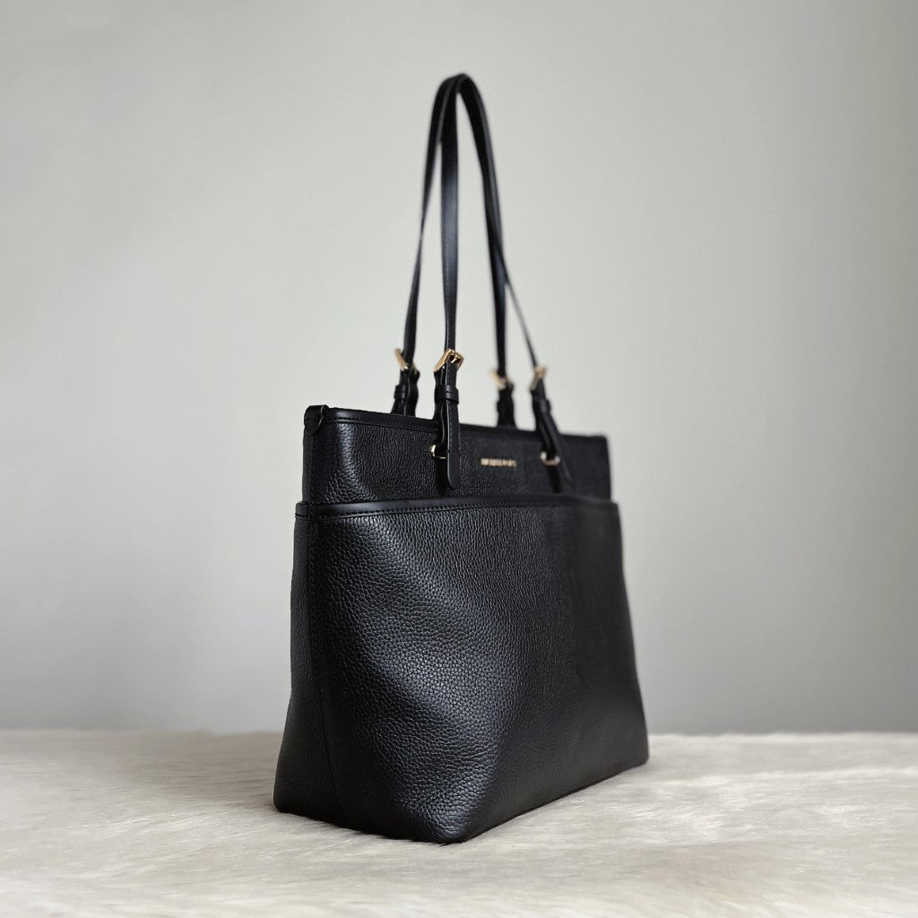 Michael Kors Black Leather Front Logo Career Shoulder Bag Excellent