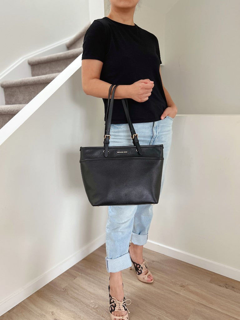 Michael Kors Black Leather Front Logo Career Shoulder Bag Excellent