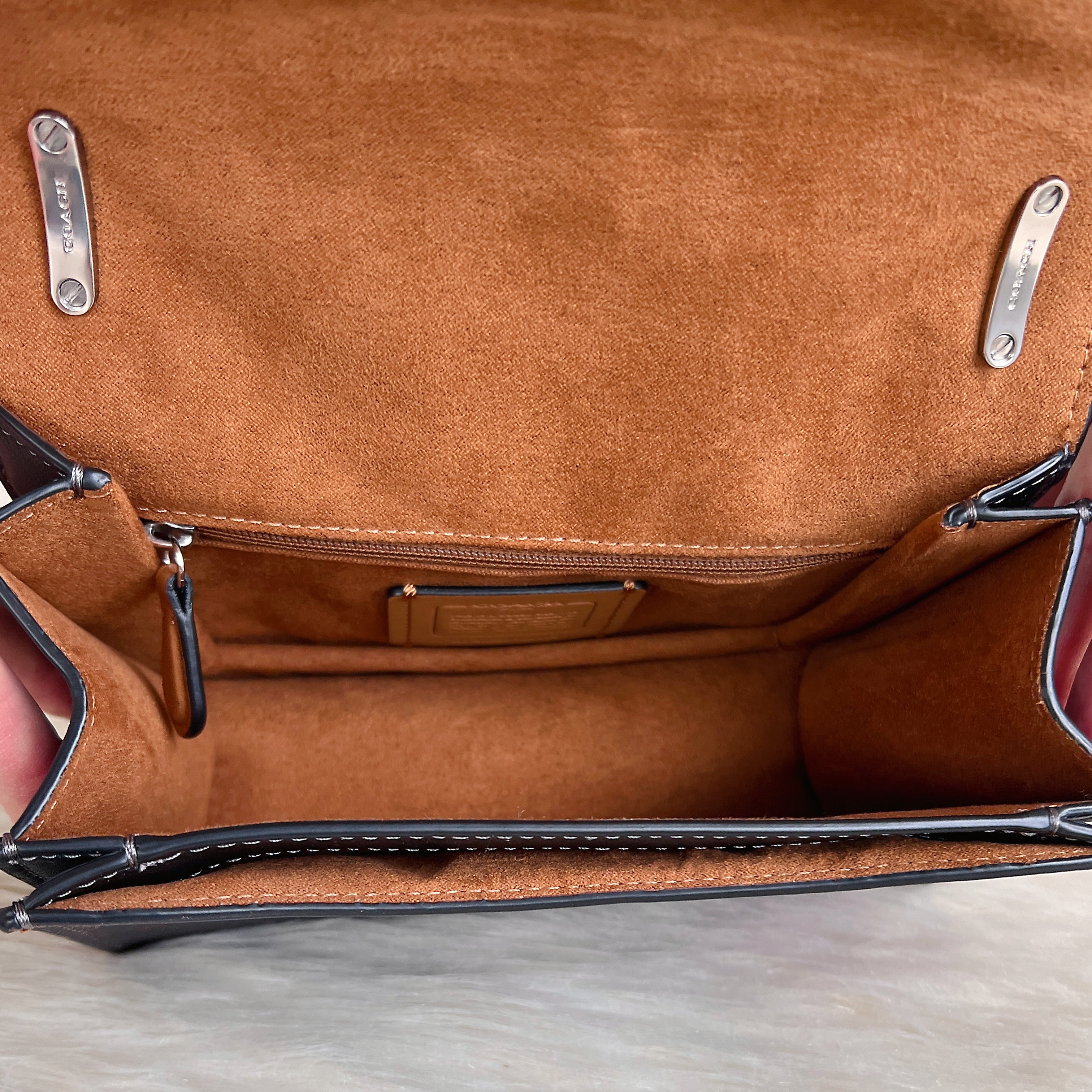Ralph Lauren Caramel Leather Front Logo Crossbody Shoulder Bag
