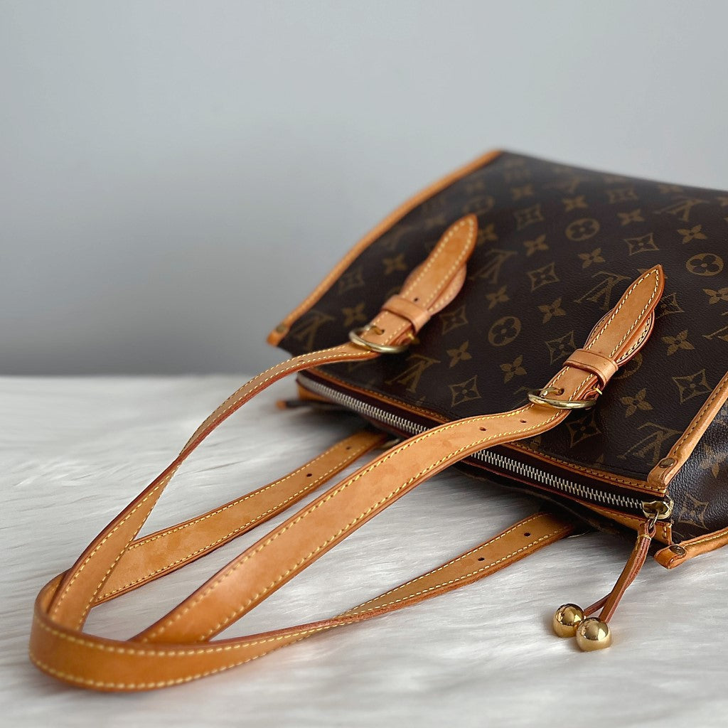 Louis Vuitton Signature Monogram Popincourt Haut Shoulder Bag Excellent