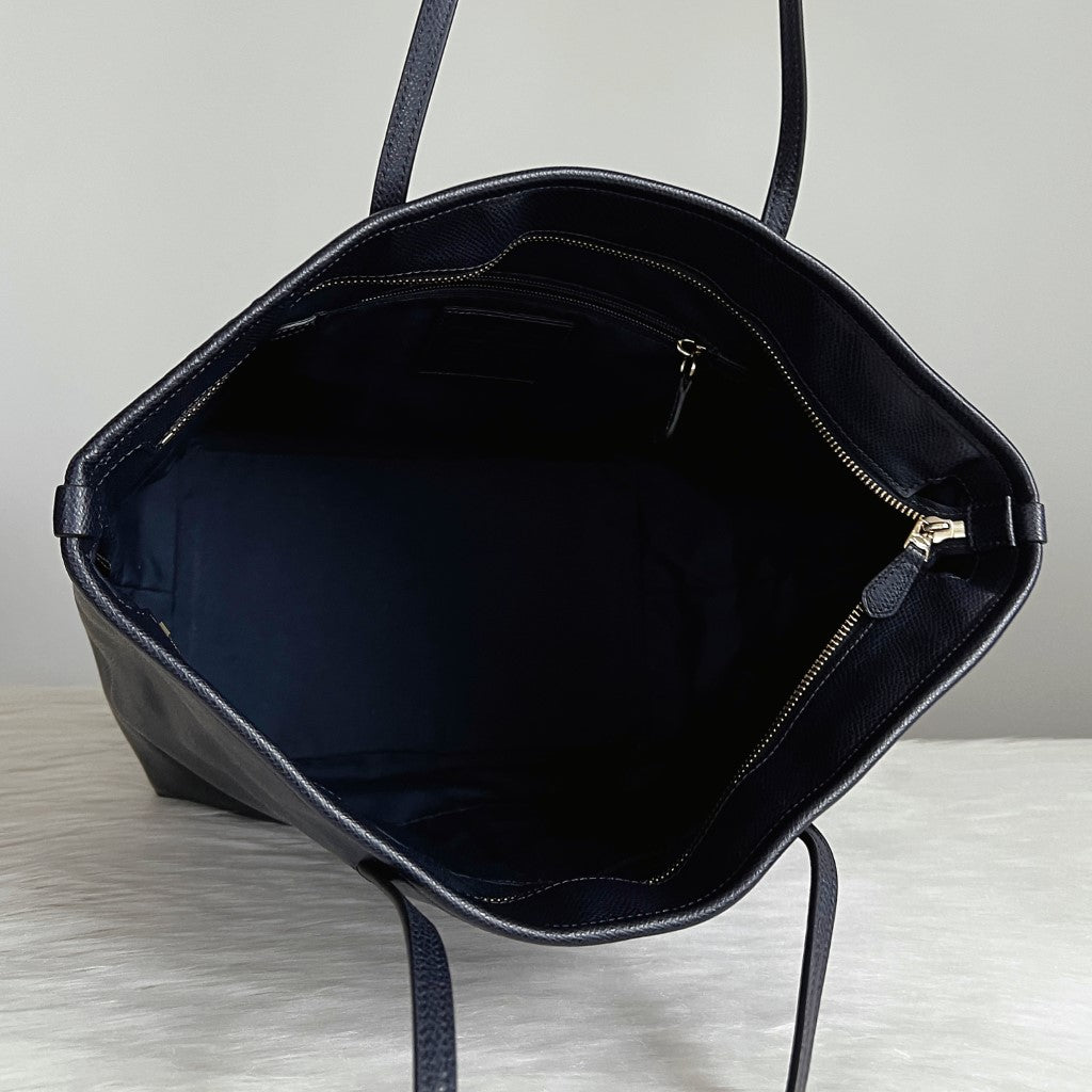 Coach Navy Leather Front Logo Carryall Shoulder Bag Excellent