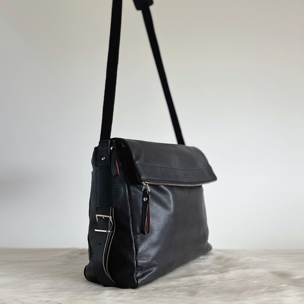 Bally Black Leather Front Detail Messenger Crossbody Shoulder Bag Like New
