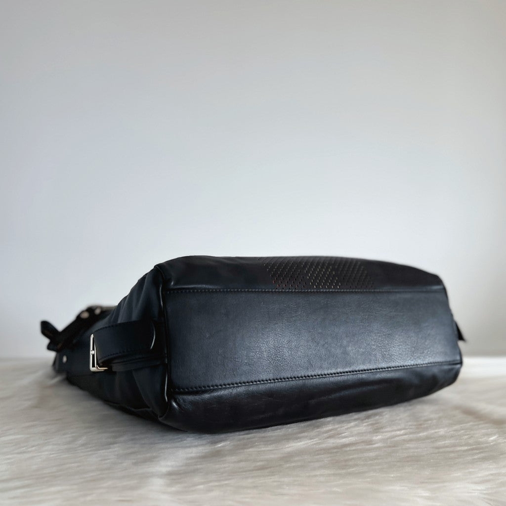 Bally Black Leather Front Detail Messenger Crossbody Shoulder Bag Like New