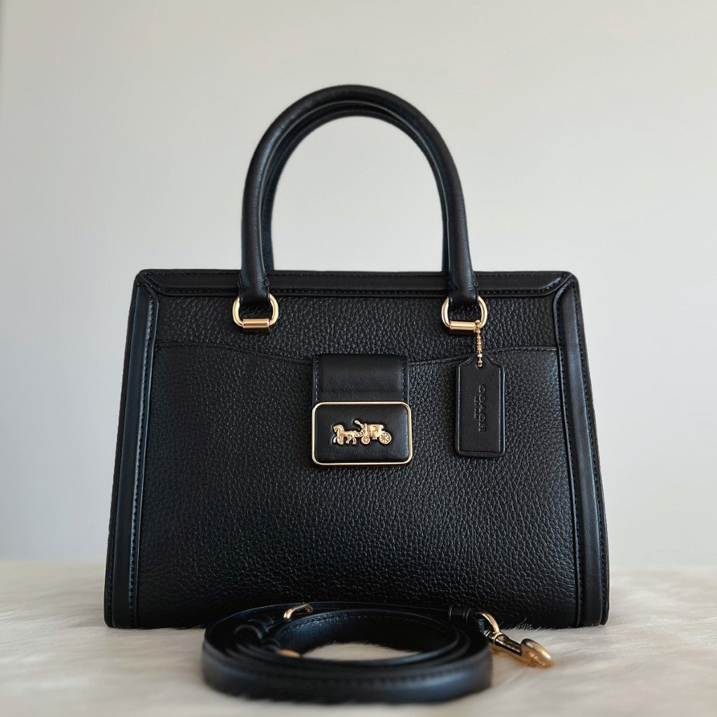 Coach Black Leather Front Logo Detail 2 Way Shoulder Bag Like New