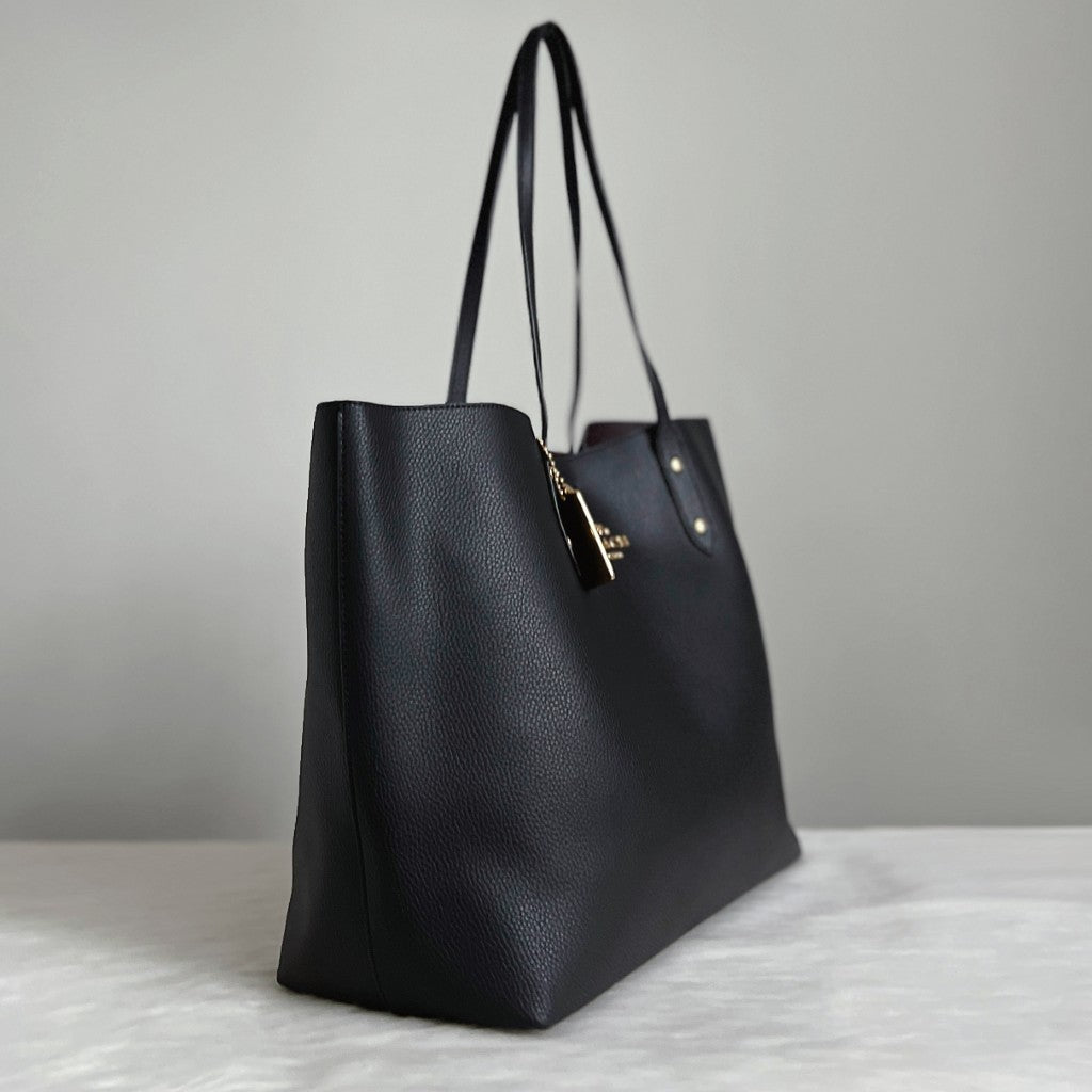 Coach Black Leather Front Logo Large Carryall Shoulder Bag Like New