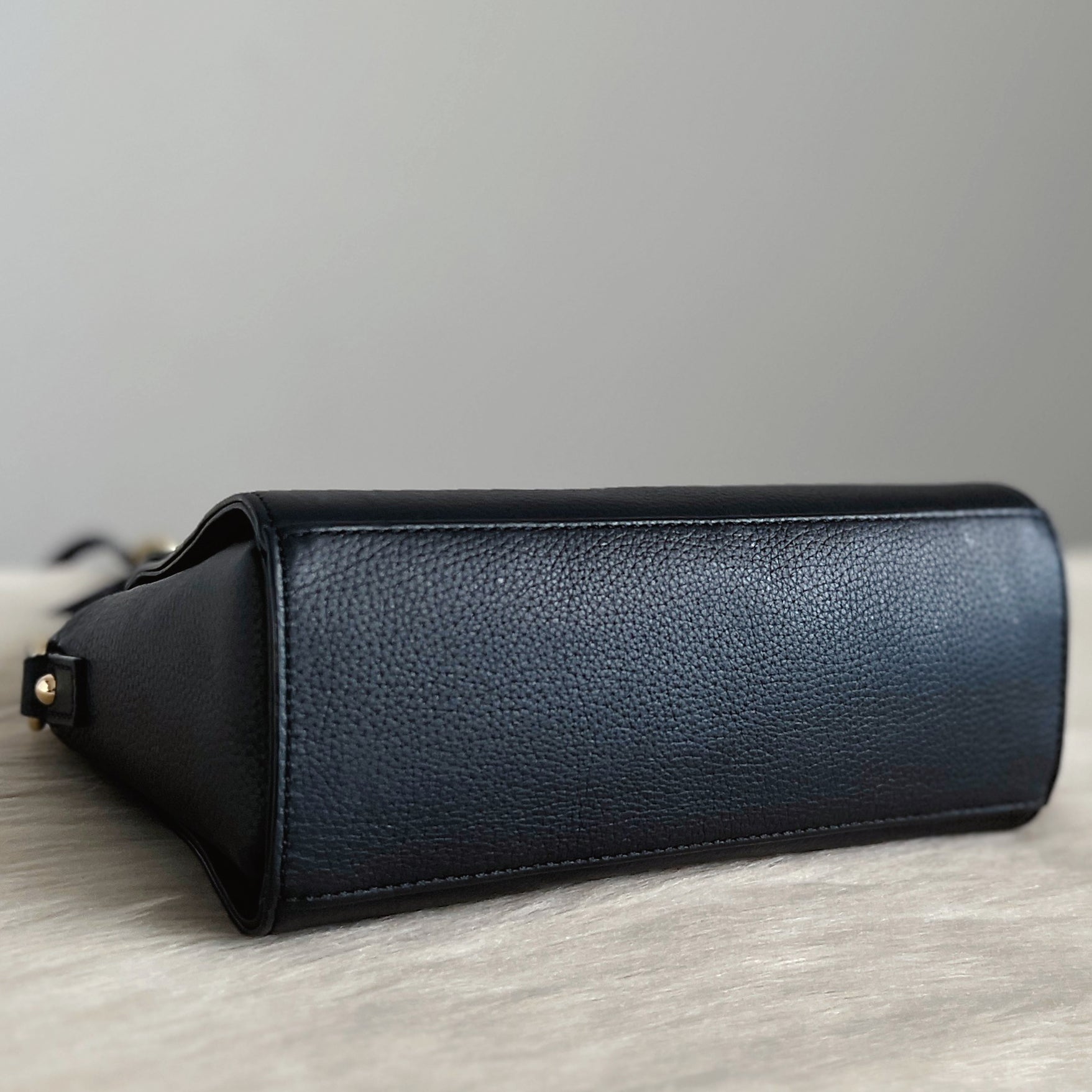 Kate Spade Black Leather Front Bow Detail Crossbody Shoulder Bag Like New