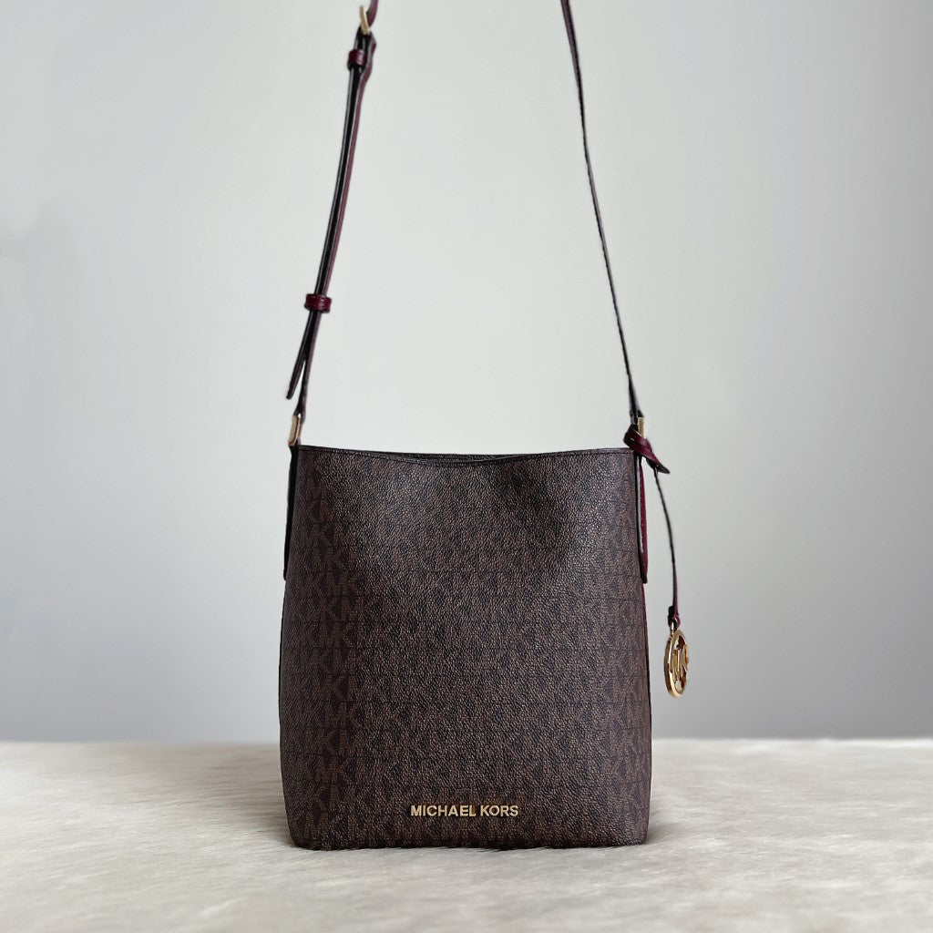 Michael Kors Plum Leather Monogram Bucket Crossbody Shoulder Bag Like New