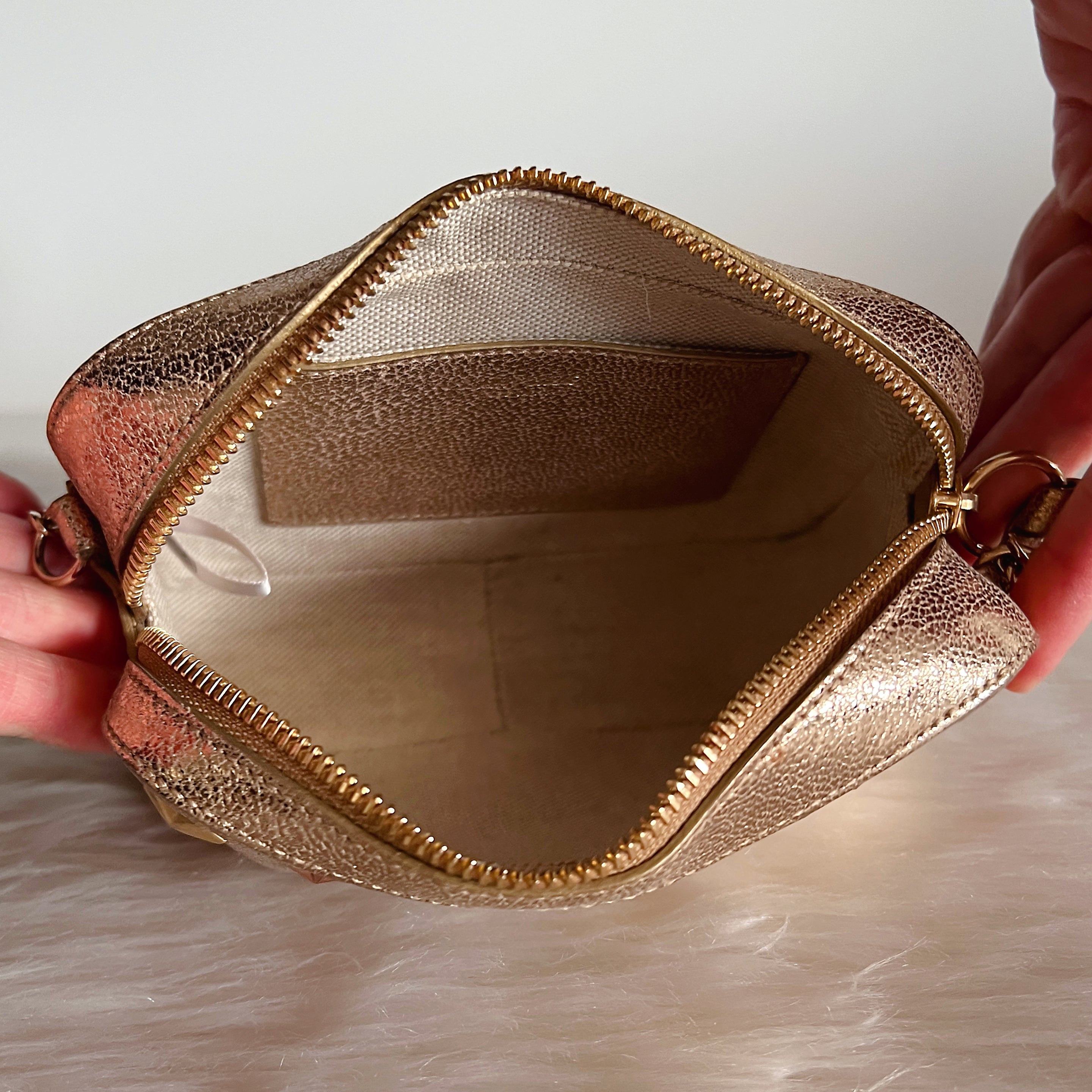 Jimmy Choo Metallic Gold Leather Star Detail Crossbody Shoulder Bag Excellent
