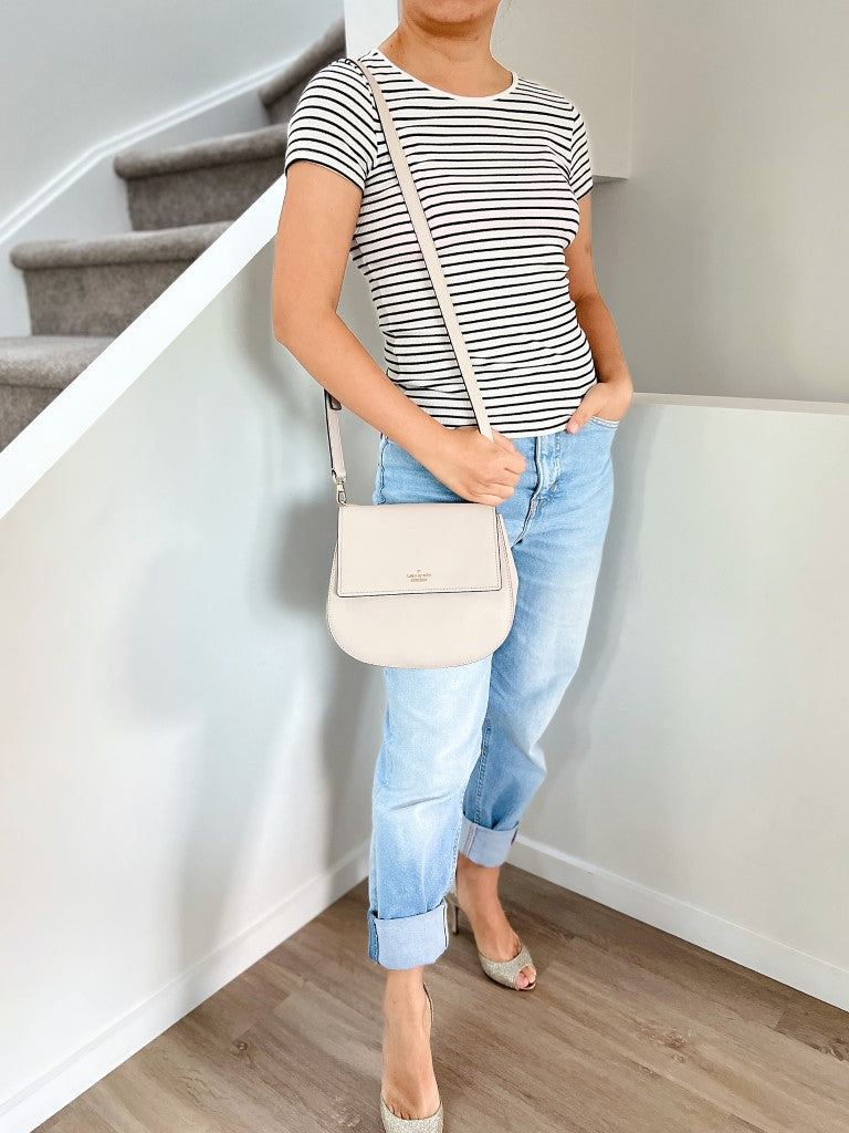 Kate Spade Creamy Leather Front Logo Crossbody Shoulder Bag Excellent