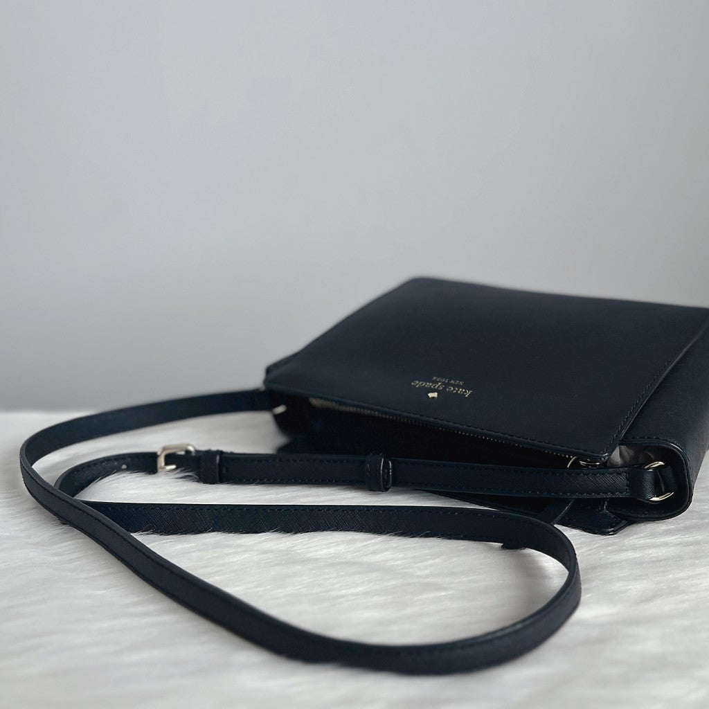 Kate Spade Black Leather Front Logo Crossbody Shoulder Bag Like New