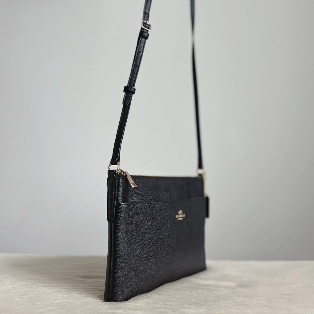 Coach Black Leather Front Logo Crossbody Shoulder Bag + Pouch Excellent