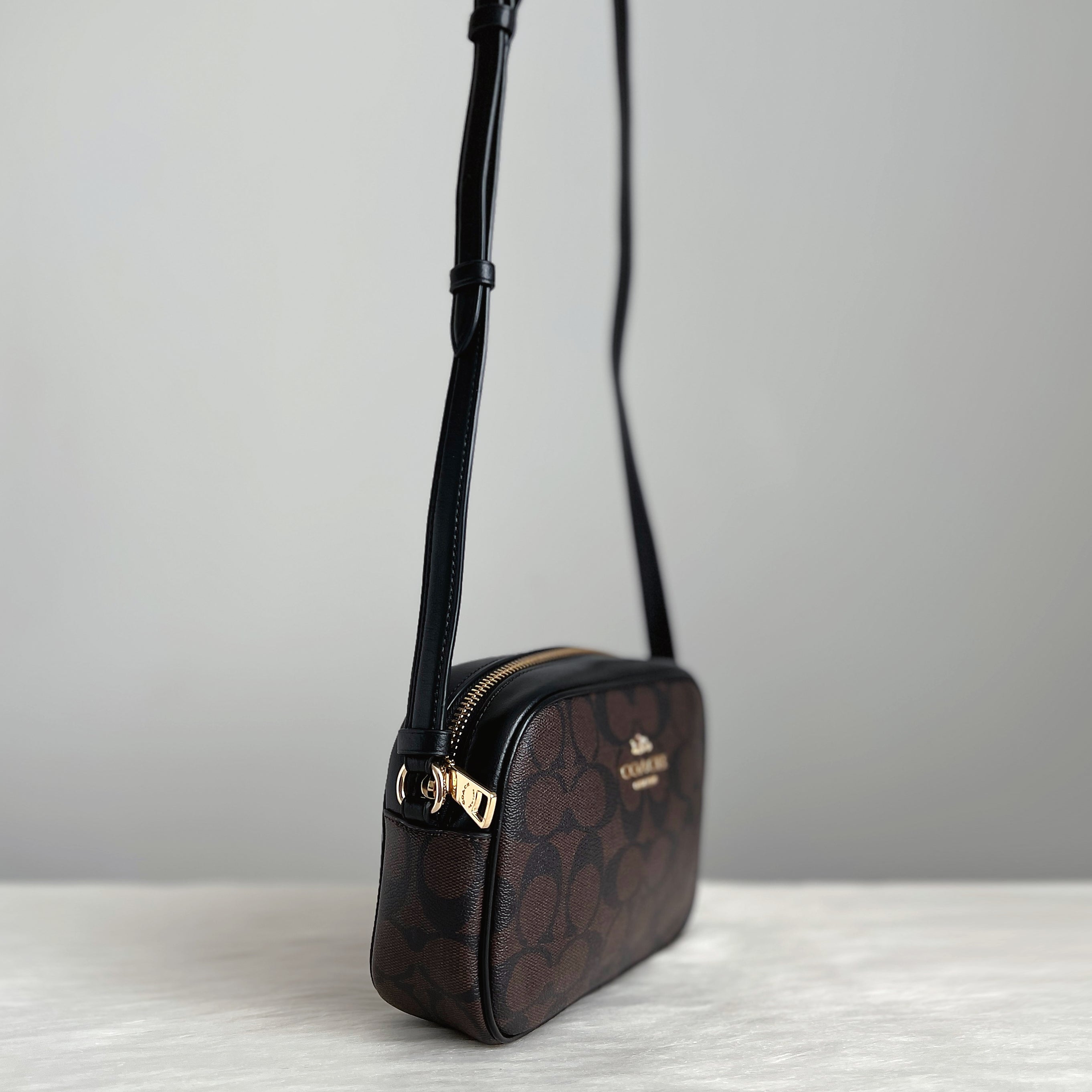 Coach Black Leather Monogram Front Logo Small Crossbody Shoulder Bag Like New